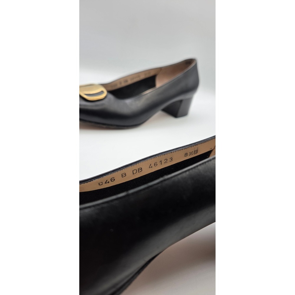 Salvatore Ferragamo Gancini Women's Pumps 8.5 B Black Leather Gold Buckle Italy - Picture 8 of 14